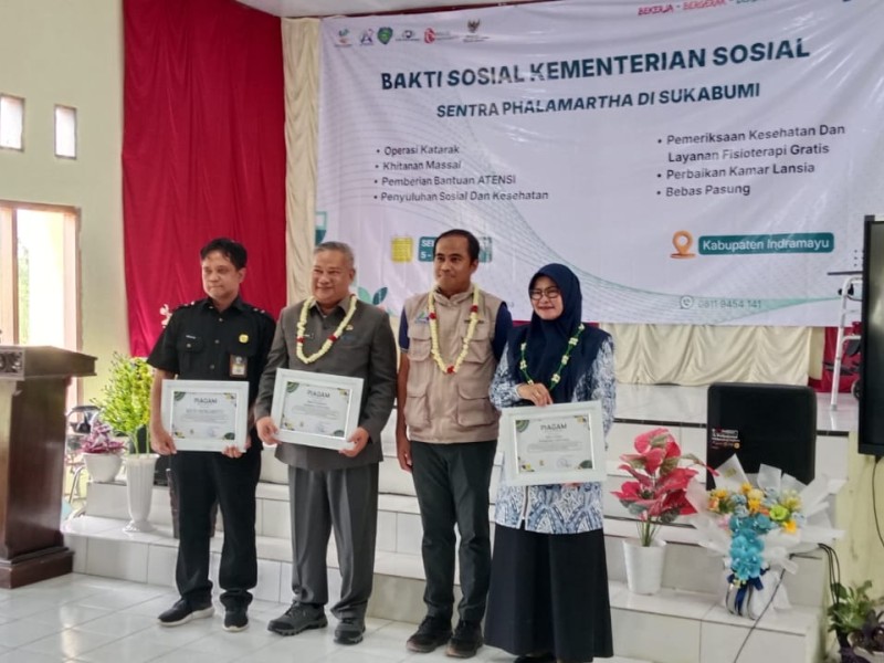 Kementerian Sosial RI dan Sentra Phalamartha Sukabumi Gelar Bakti Sosial di SLBN Pahlawan Indramayu