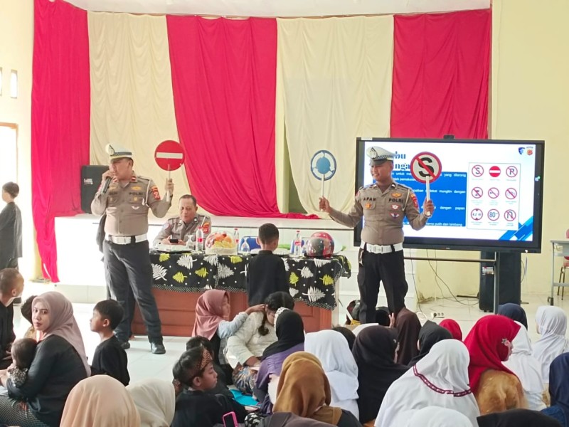 Edukatif dan Ramah Anak, SLB Negeri Pahlawan Gandeng Satlantas Polres Indramayu di Hari Kedua MPLS