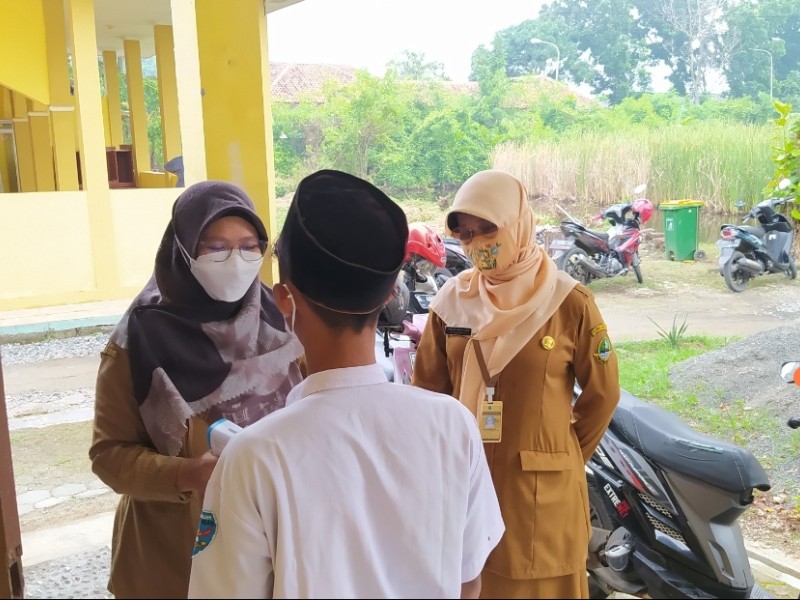 PERKEMBANGAN EMOSI DAN SOSIAL ANAK TUNARUNGU